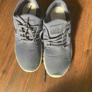 sweaters for women Nike Free Women's RN CMTR 2017 880842-301 Running Shoes Size